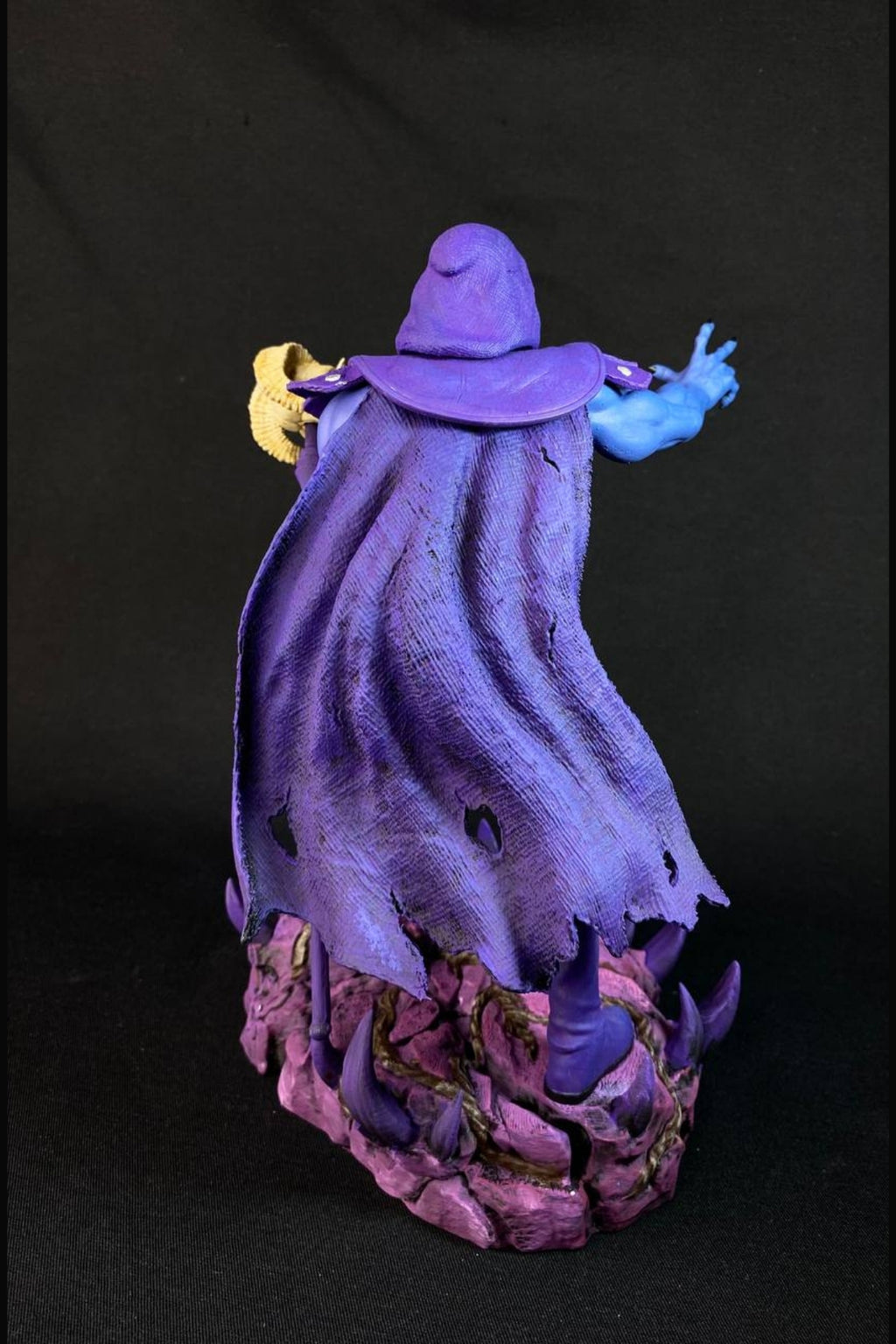 Skeletor Statue
