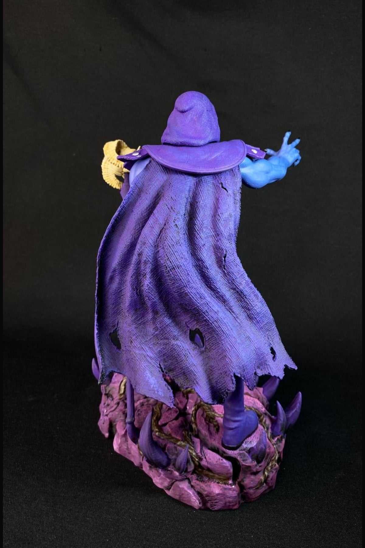 Skeletor Statue