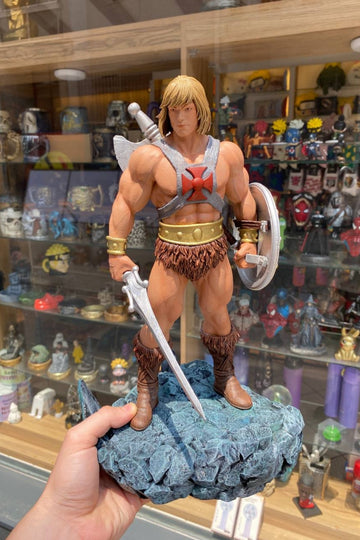 Barbarian Hero Statue – Fantasy Warrior Collectible Figure