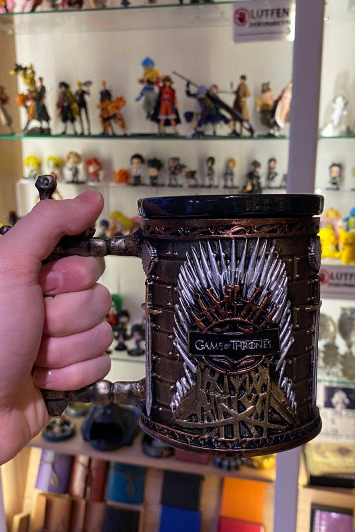 Sword Throne Mug – 3D Fantasy Kingdom Coffee Cup