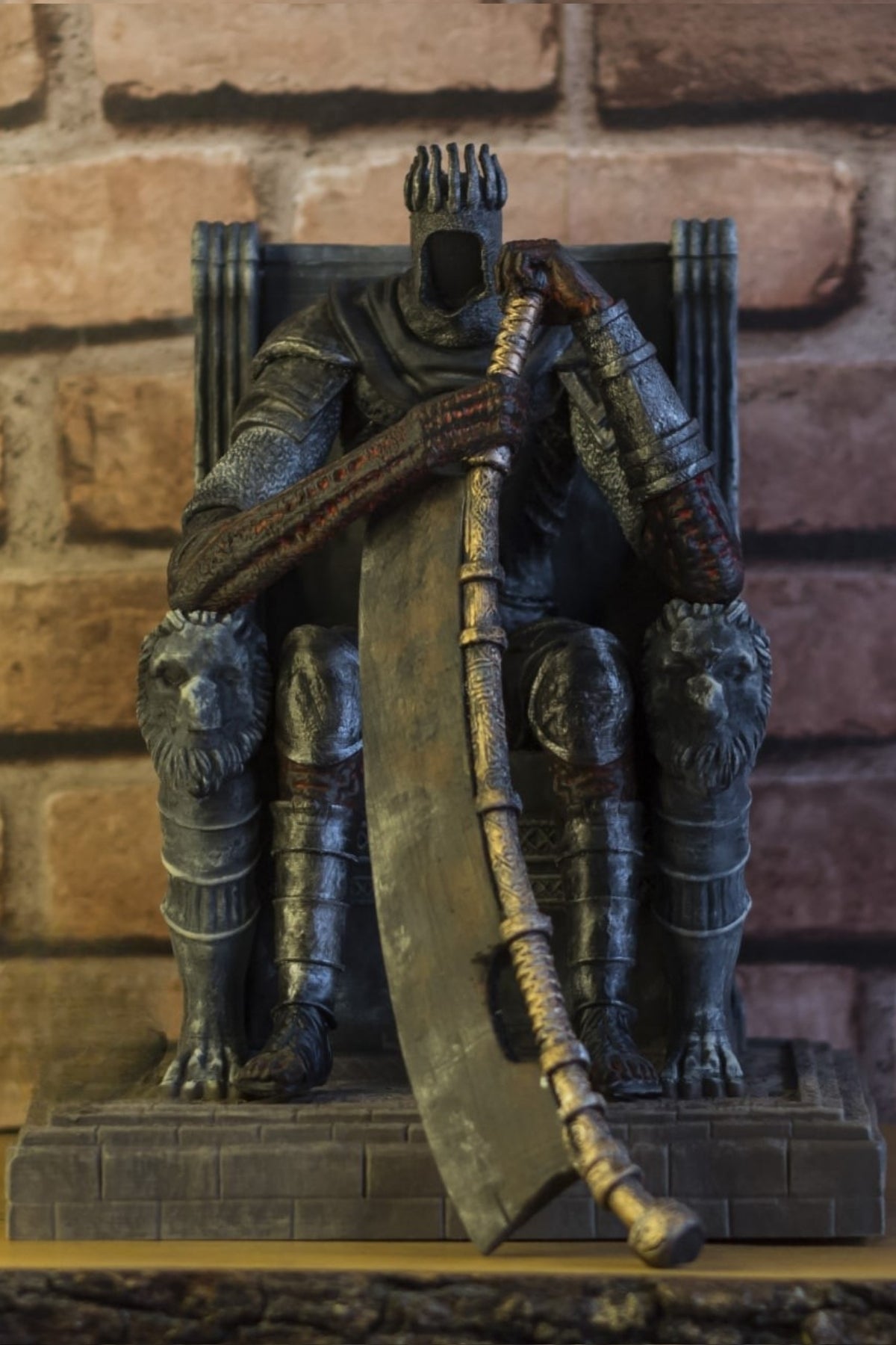 Faceless Throne Guardian – Dark Fantasy Statue