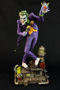 Maniac Clown Figure – Collector Display Statue
