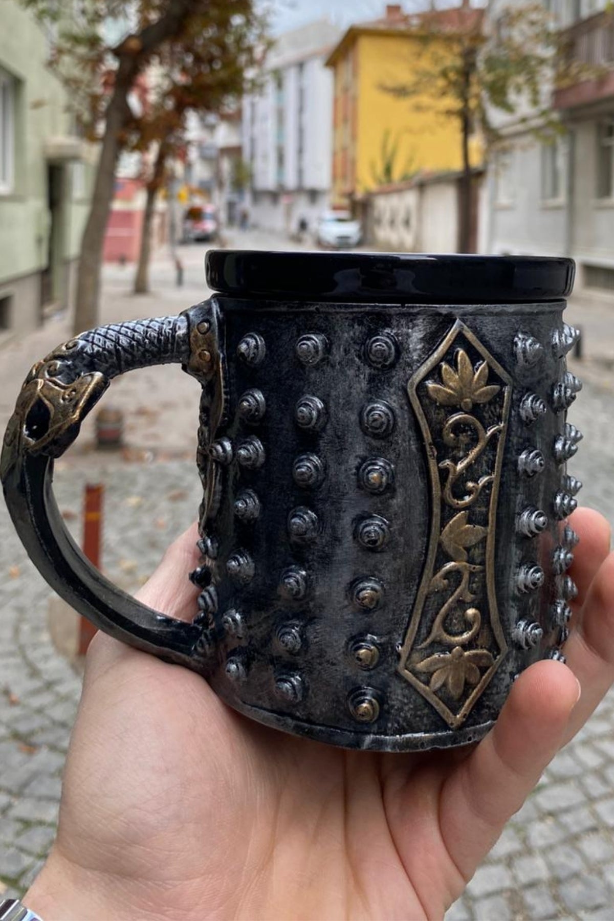 King Skull Mug – Ornate Gothic Tankard