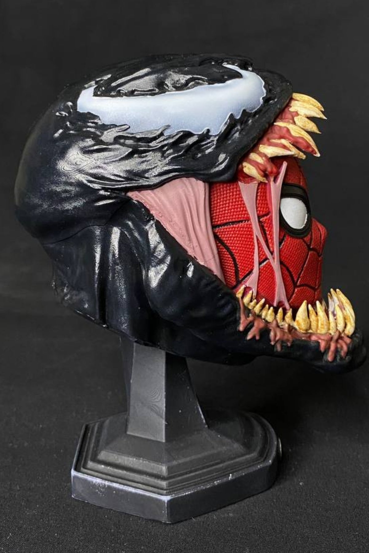 Symbiote Spider Hero Bust Statue – Comic Style Collectible
