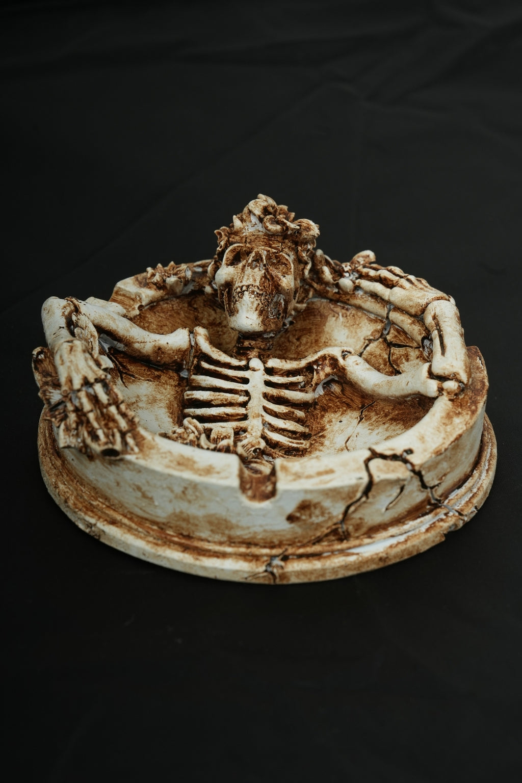 Gothic Skeleton Ashtray with Floral Details White