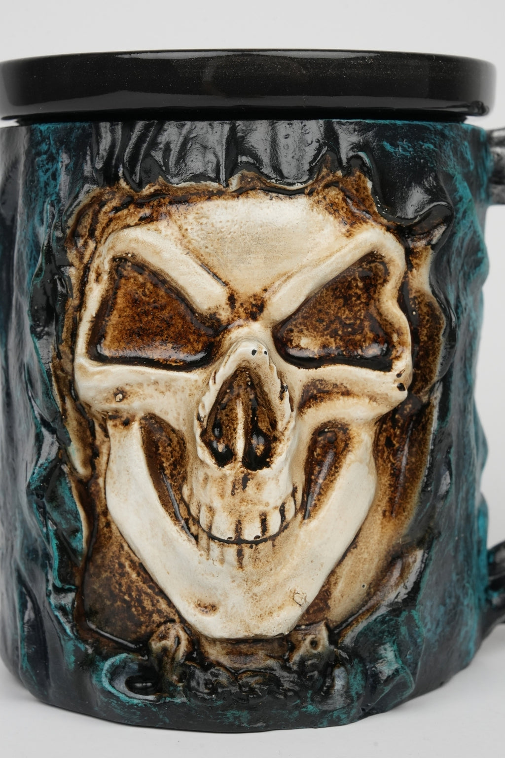 Reaper Skull Mug – Dark Fantasy Collectible Cup