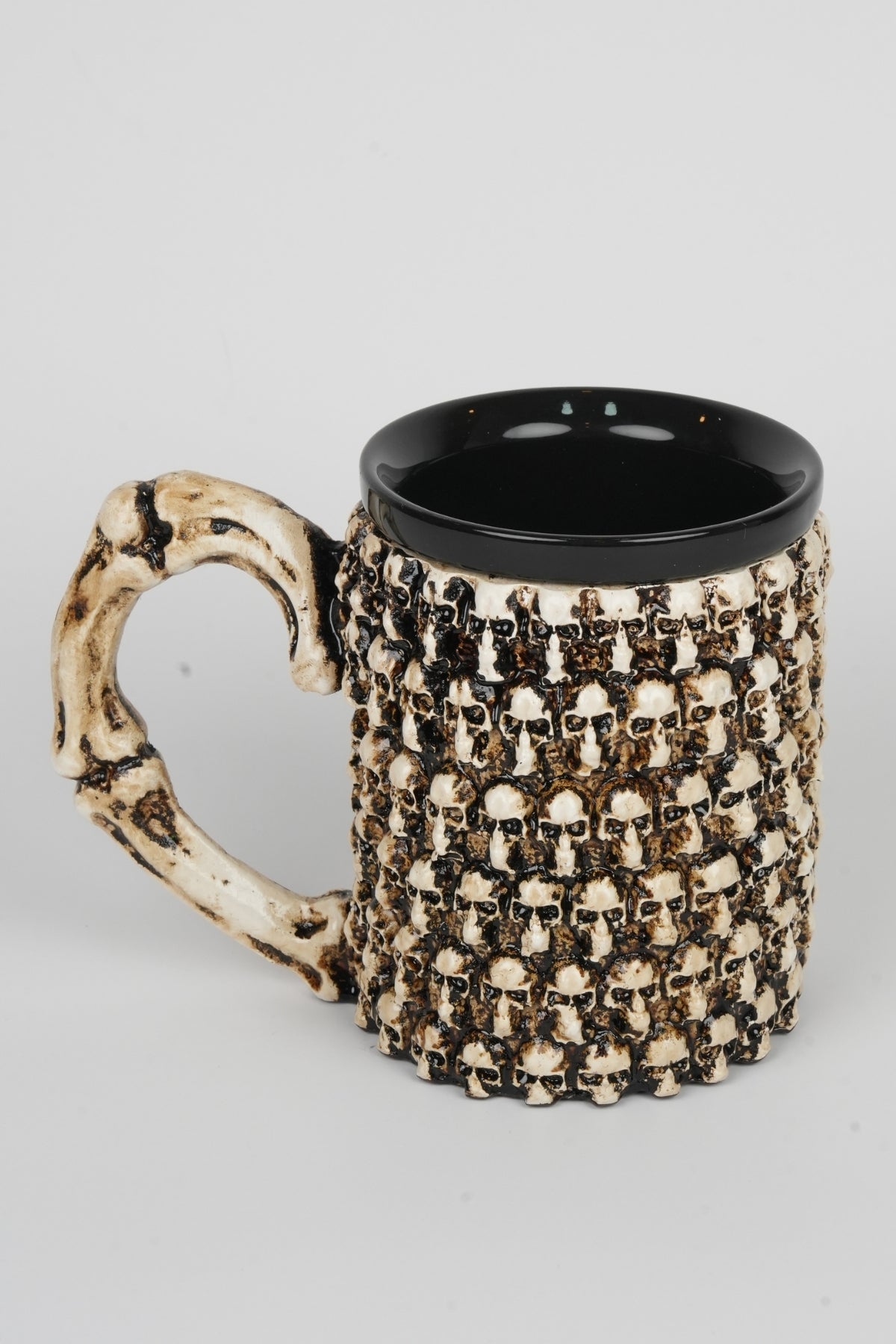 Skull Army Mug – Dark Gothic Collectible Cup