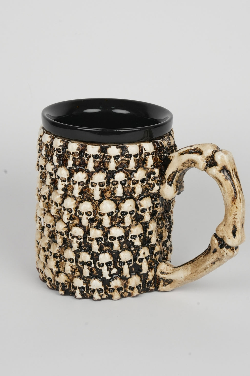 Skull Army Mug – Dark Gothic Collectible Cup