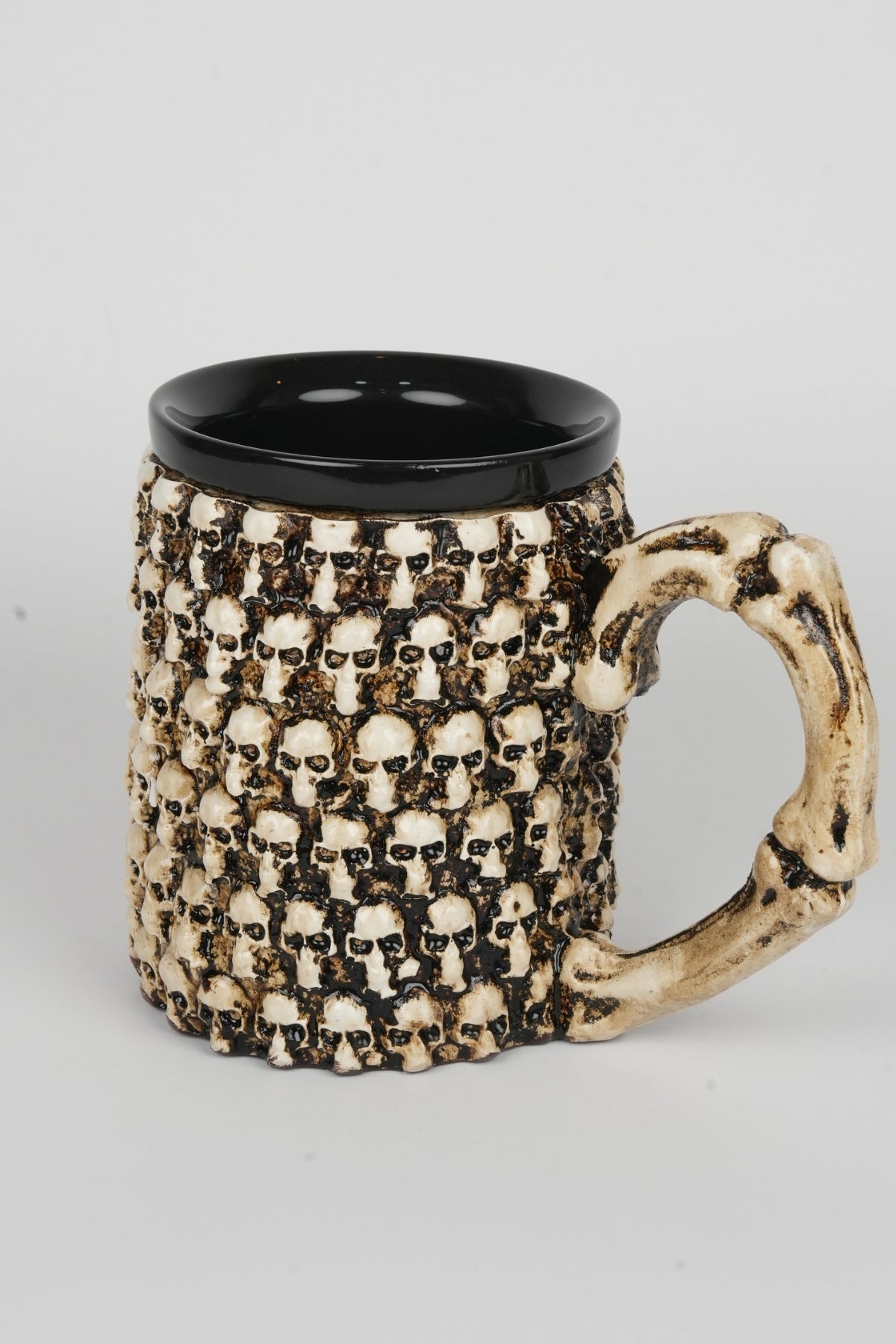 Skull Army Mug – Dark Gothic Collectible Cup