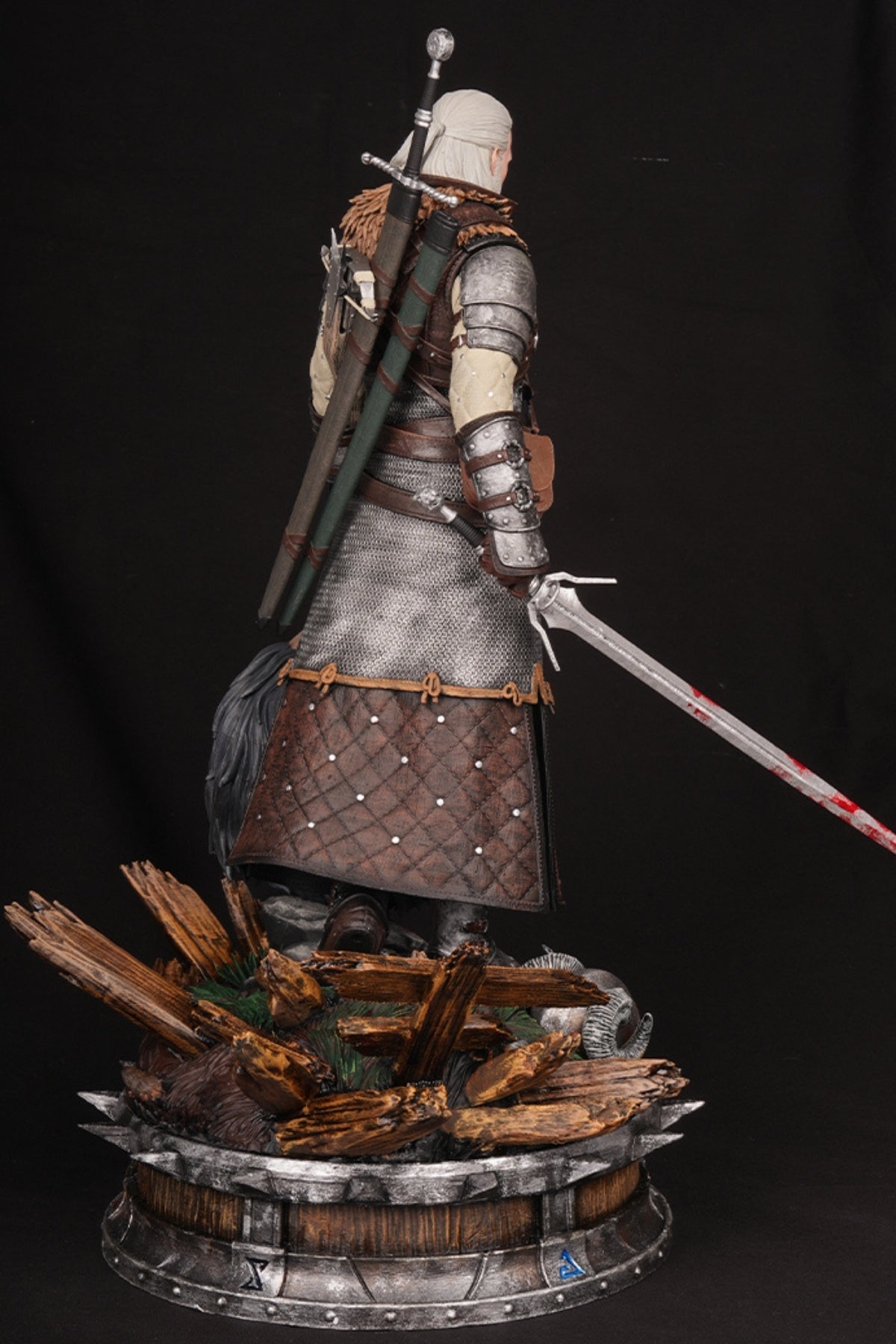 Monster Hunter Statue