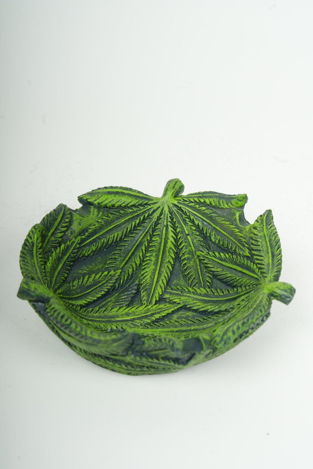 Leaf Design Decorative Ashtray – Handmade