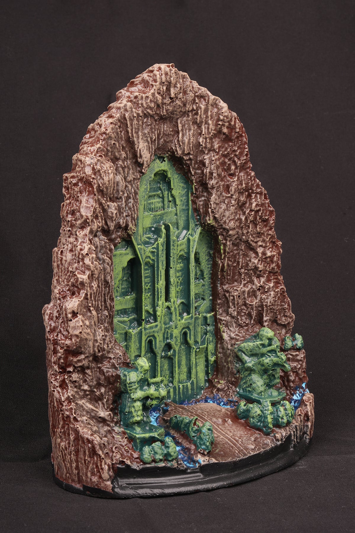 Lonely Mountain Statue-Ancient Fantasy Gate Diorama Statue